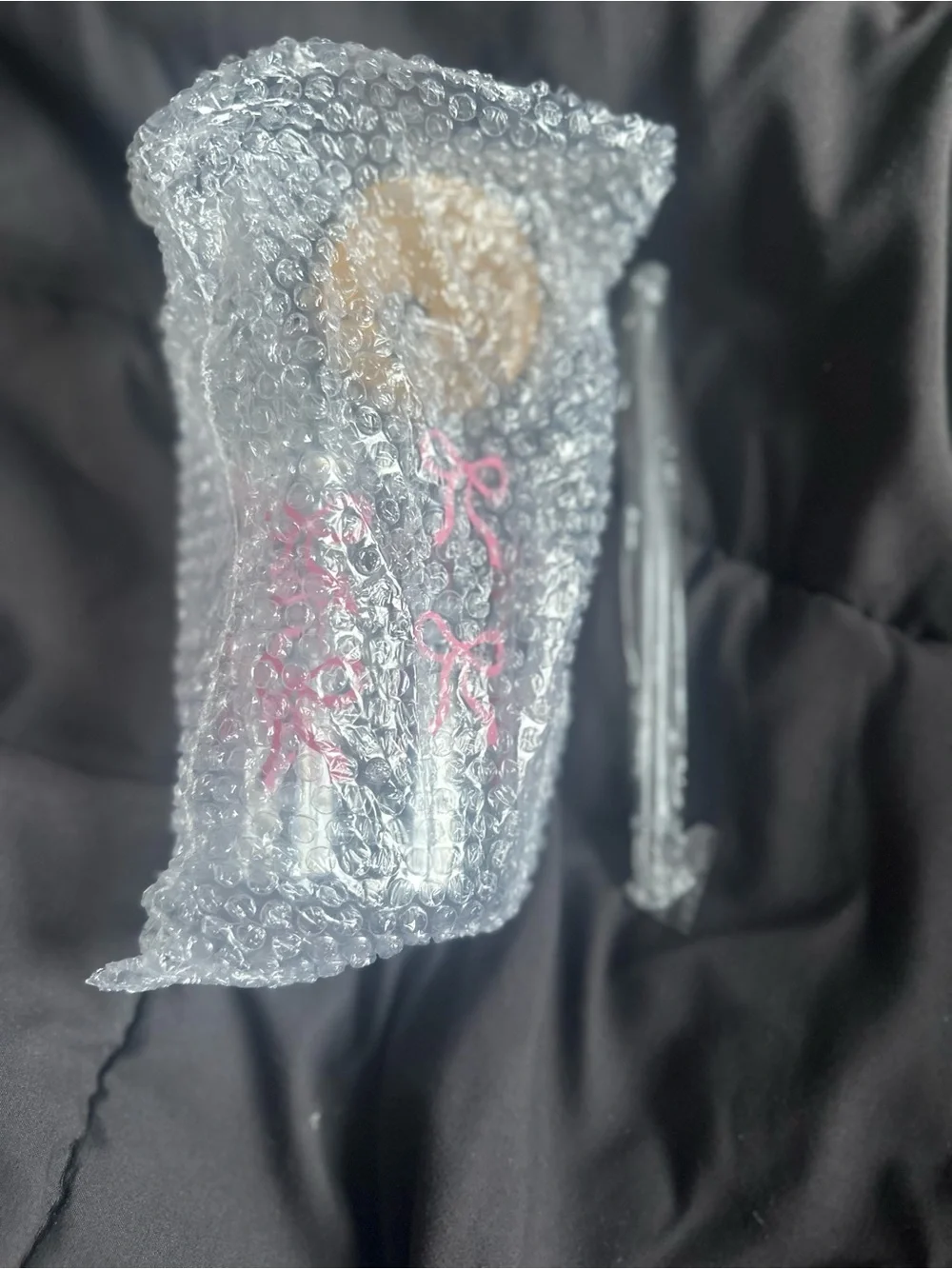 Plastic Cups with Pink Bow Design and Bamboo Lid